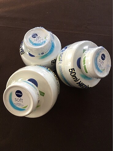 3 adet nivea krem 300ml.hediyeli ürün