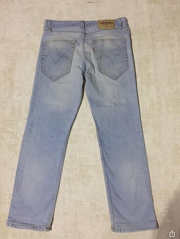 LEVIS JEAN 504 STRAIGHT