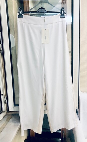Bershka SIFIR-ÖN ve ARKA 2 FARKLI RENK: BEYAZ-EKRU