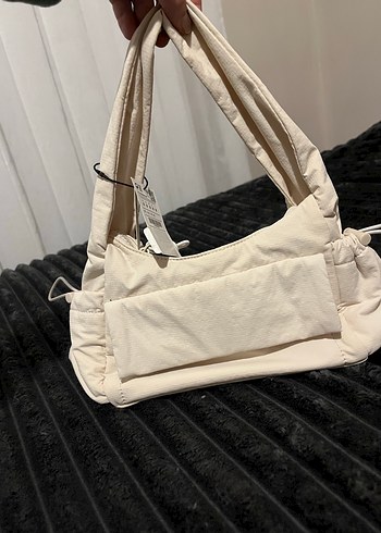 Pull and Bear Bej Minimalist Kadın Omuz Çantası