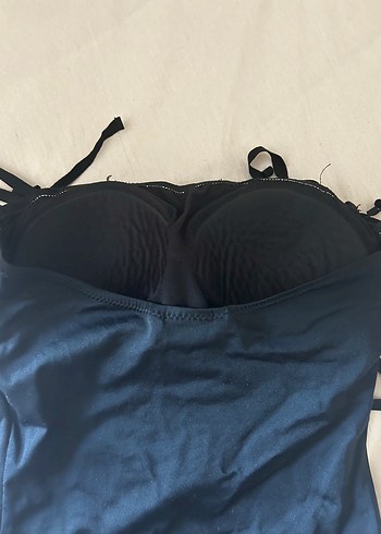 38 Beden Uzun Kollu Siyah Fırfırlı Mayo