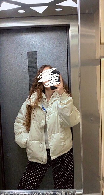pull and bear beyaz şişme mont