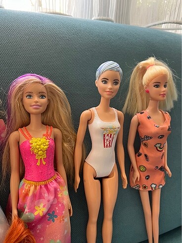  Beden Renk Barbie bebekler