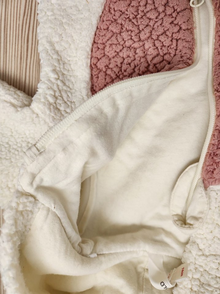 Kapüşonlu Beyaz Kürklü Bebek Tulumu - Görsel 3
