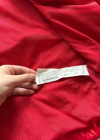 bershka kırmızı Kapüşonlu yağmurluk - Görsel 4