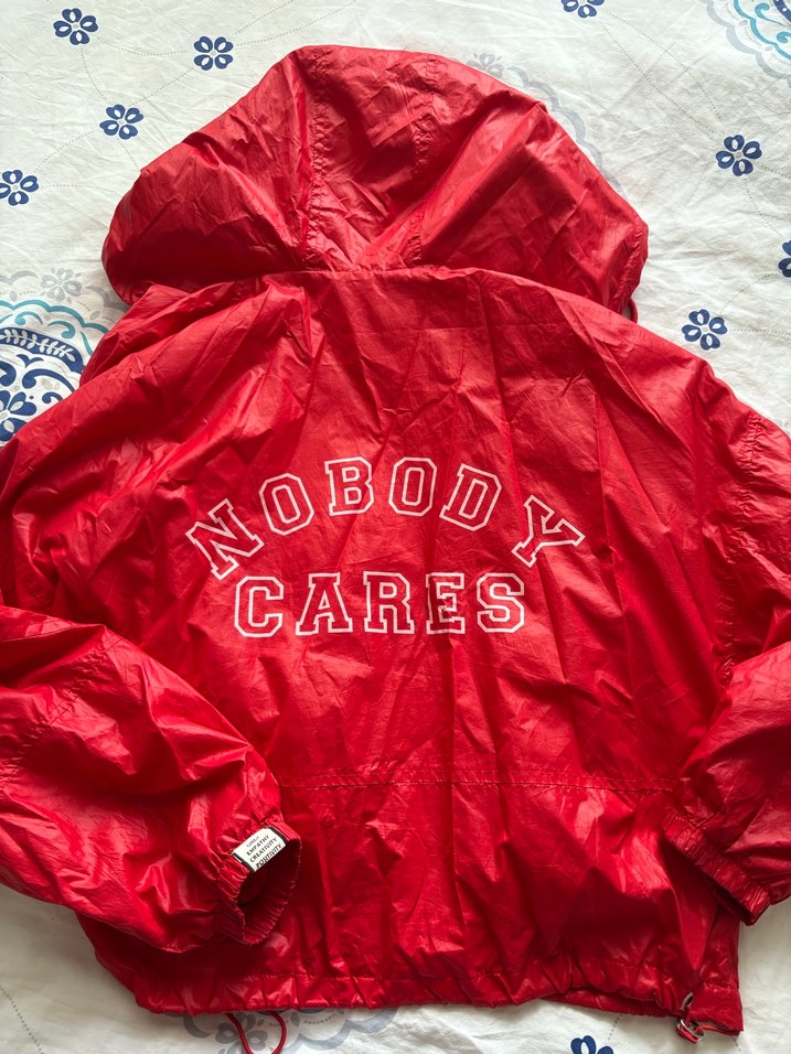 bershka kırmızı Kapüşonlu yağmurluk - Görsel 5