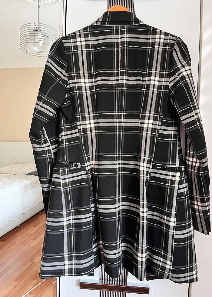 BERSHKA KABAN - Görsel 4