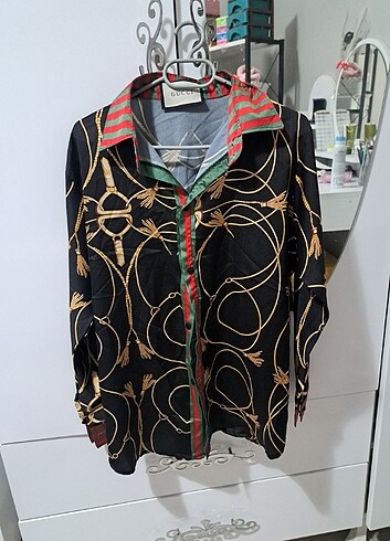 m Beden Gucci gomlek