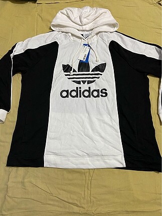 Adidas sweat