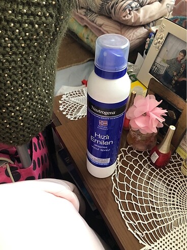 Diğer Neutrogena Hızlı Emilen Expres Vücut Sprayi