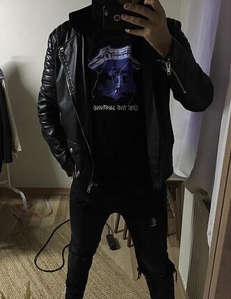 sweatshirt