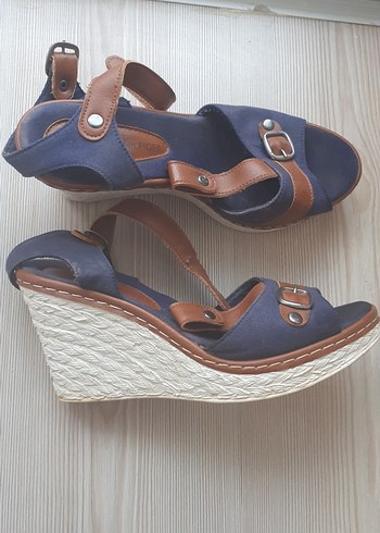 Mavi Süet Tokalı Dolgu Topuk Sandalet - Görsel 5