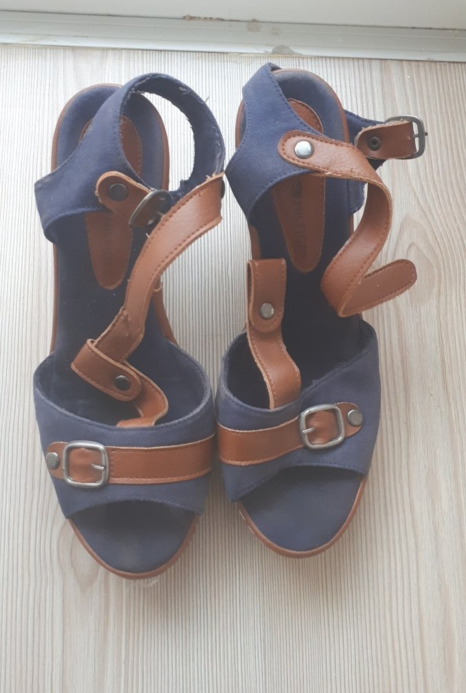 Mavi Süet Tokalı Dolgu Topuk Sandalet - Görsel 2