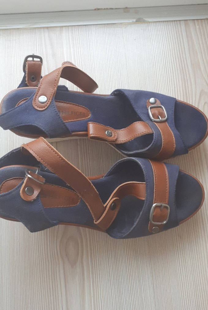 Mavi Süet Tokalı Dolgu Topuk Sandalet - Görsel 4