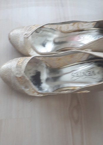 Beyaz Dantel Detaylı Dolgu Topuklu Kadın Ayakkabı - Görsel 6