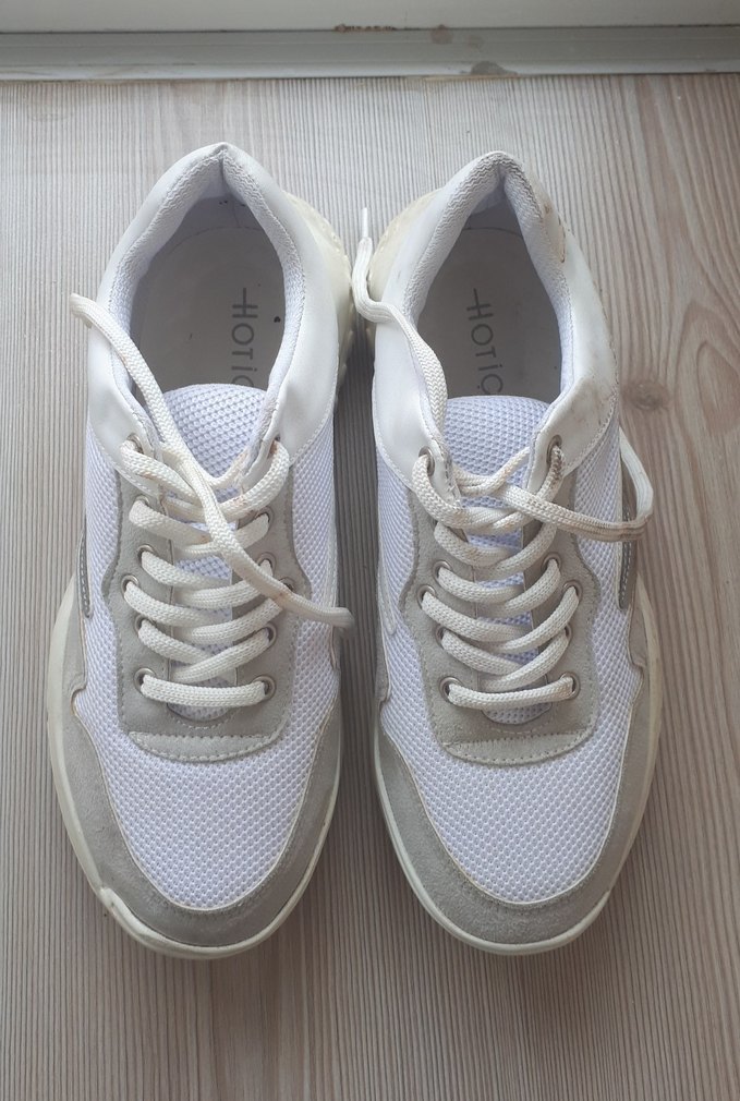 Beyaz Kadın Spor Ayakkabı Elastik Detaylı - Görsel 4