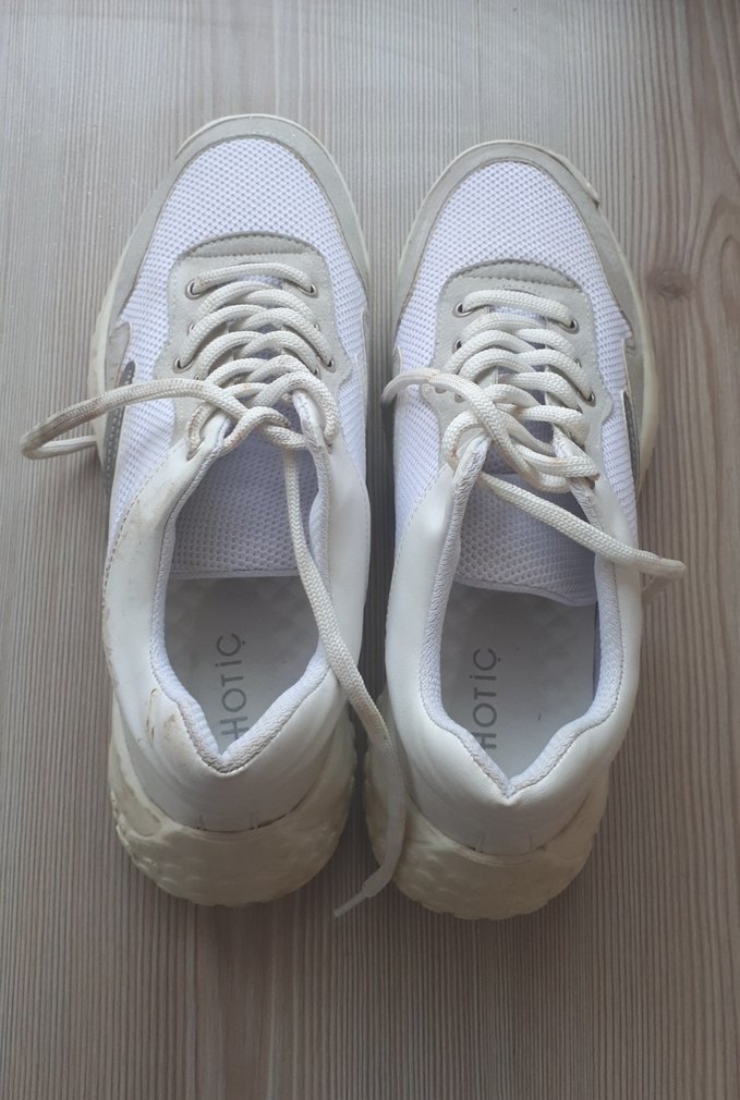 Beyaz Kadın Spor Ayakkabı Elastik Detaylı - Görsel 2