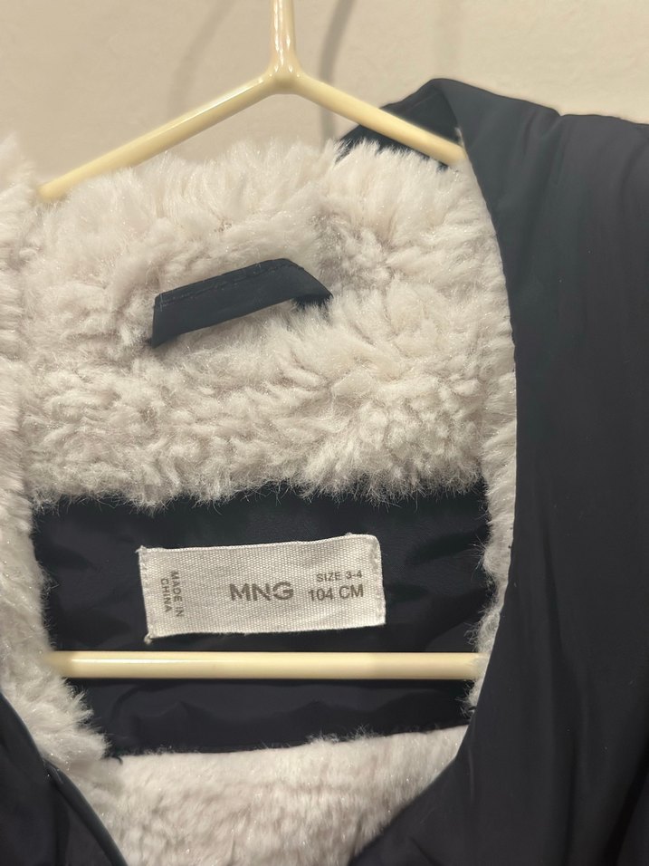 Kapüşonlu Düğmeli kız Çocuk Mont - Görsel 3