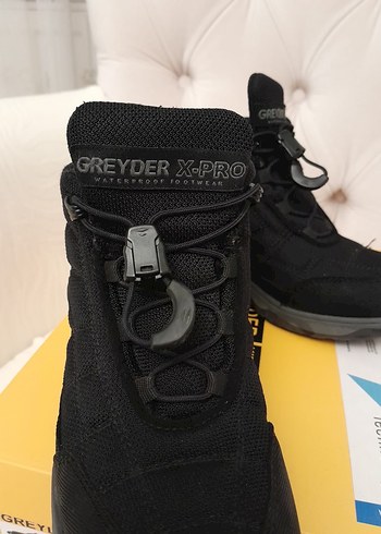 33 Beden Gri Siyah çocuk Spor Botu Velcro