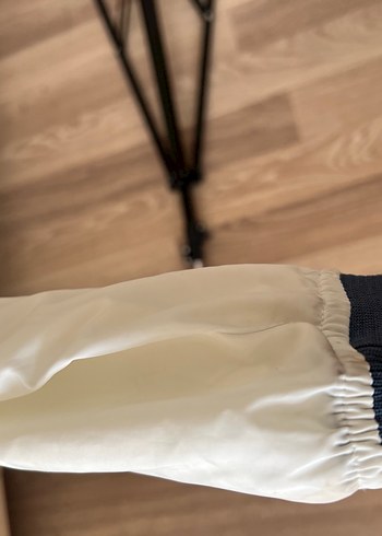 Mavi Beyaz Rüzgarlık Midi Boy - Görsel 4