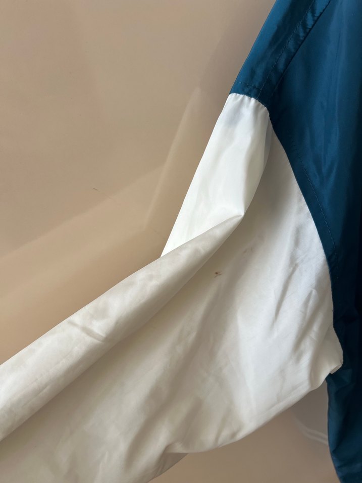 Mavi Beyaz Rüzgarlık Midi Boy - Görsel 2