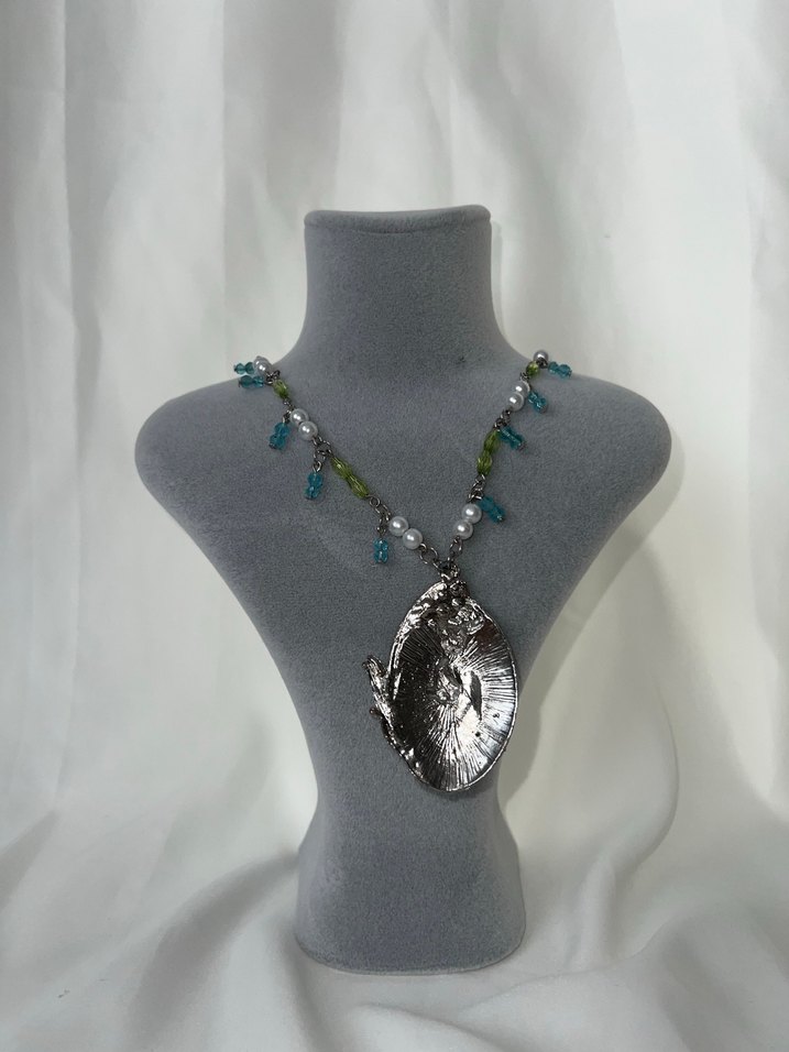 Yeşil Kelebek Desenli Boncuklu Mini Kolye - Görsel 2