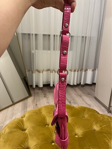 Zara fuşya kol çantası