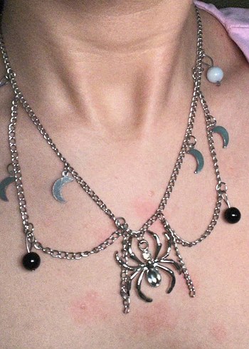 Goth Örümcek Detaylı Zincir Kolye