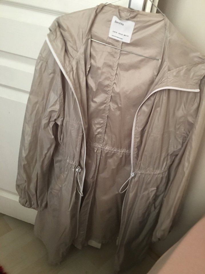 Bershka Bej Yağmurluk - Görsel 2