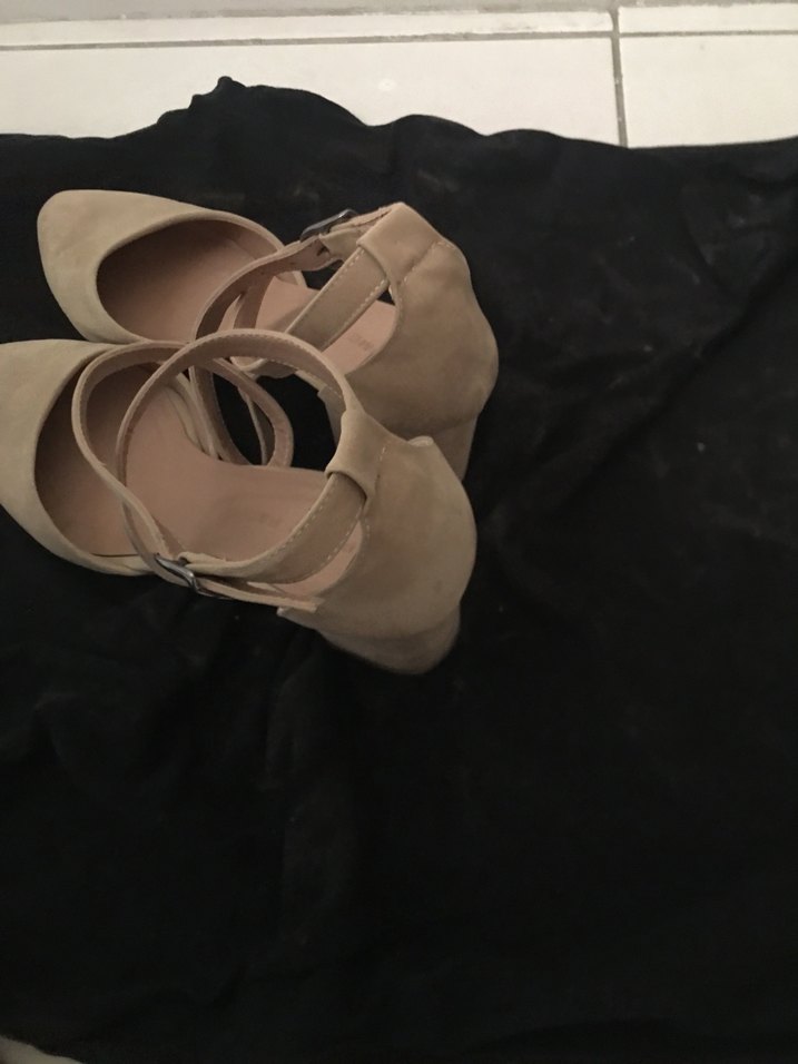 Krem Süet Tokalı Kadın Ayakkabı - Görsel 2