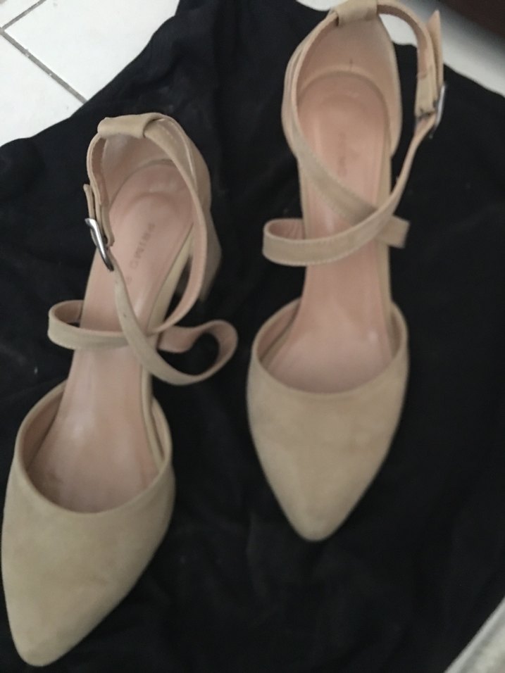 Krem Süet Tokalı Kadın Ayakkabı - Görsel 3