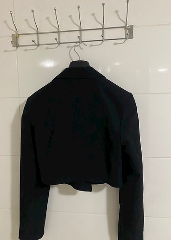 Düğmeli Siyah Kadın Kısa Blazer - Görsel 2