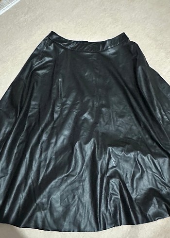 Düğmeli Siyah Parlak Deri Uzun Etek - Görsel 4