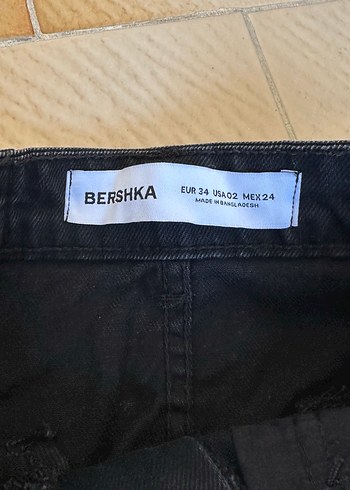 34 Beden Siyah Kemerli Salaş Midi Kot Etek