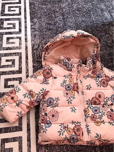 H&M Kız çocuğu için mont?