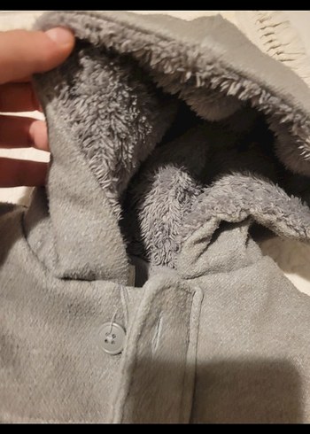 Gri Erkek Çocuk Kürklü Kapüşonlu Mont - Görsel 2