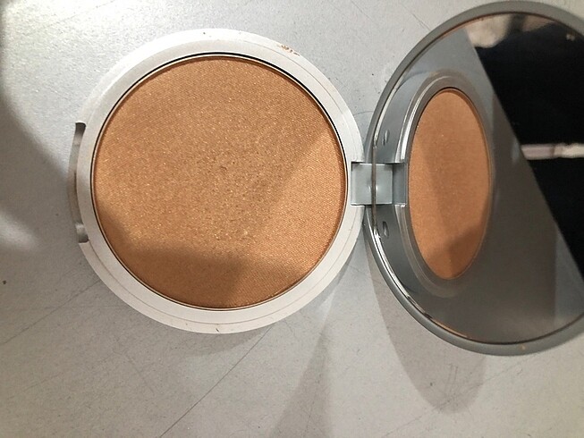 The Balm Bronzer