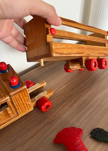 Beden Dekoratif hayvanlar ve ahşap kamyon
