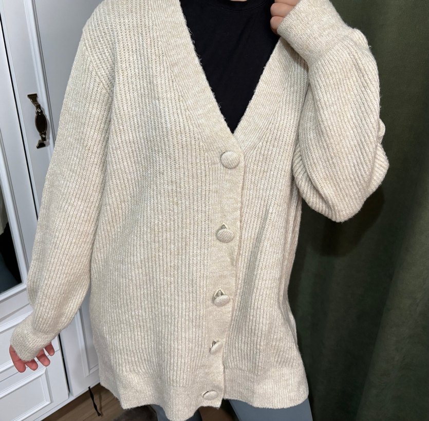 Bej V Yakalı Örgü Kadın Hırka - Görsel 4