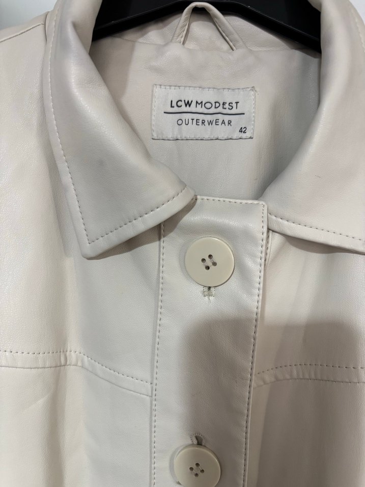 Bej Deri Uzun Kadın Trençkot - Görsel 3