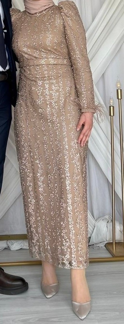 İnci İşlemeli Bej Uzun Abiye Elbise - Görsel 4