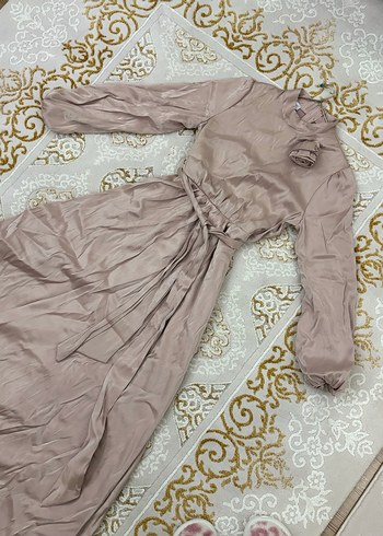 Tesettür abiye Birgül Bektaş Cindy Pudra Parlak Abiye Elbise - Görsel 4