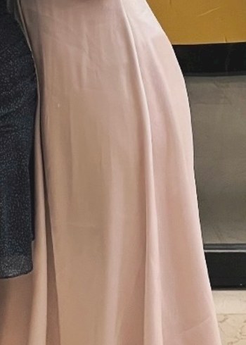 Tesettür abiye Birgül Bektaş Cindy Pudra Parlak Abiye Elbise - Görsel 6