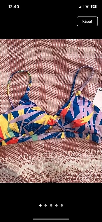 Renkli bikini üstü