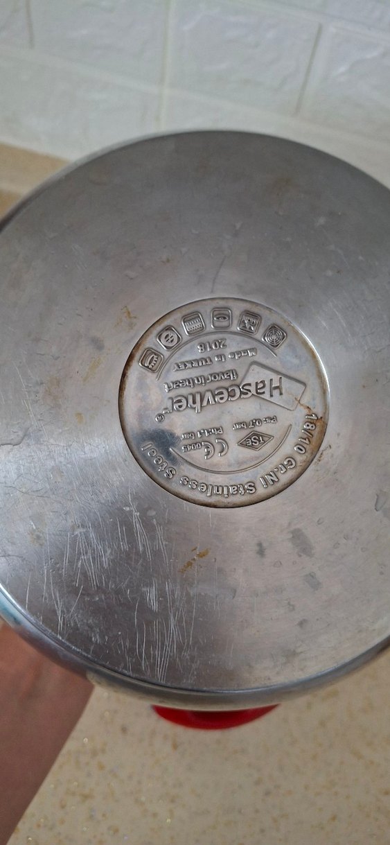 Kırmızı Saplı Düdüklü Tencere - Görsel 4