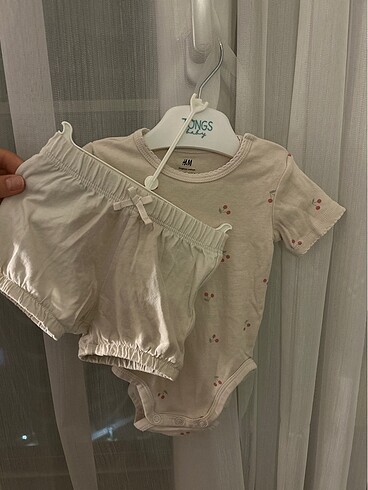 H&M bej kiraz desenli alt üst günlük takım
