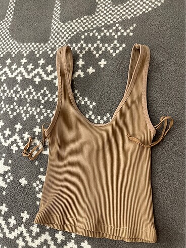 Pull and bear top