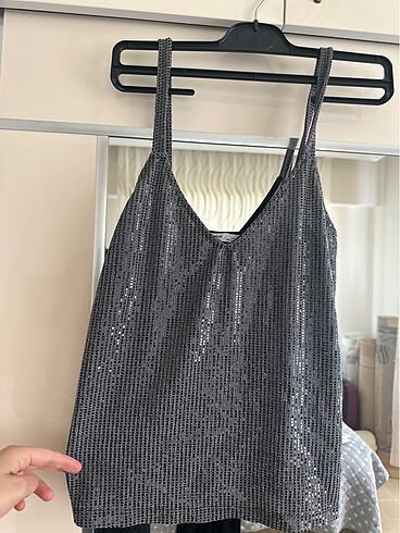Pull and bear top