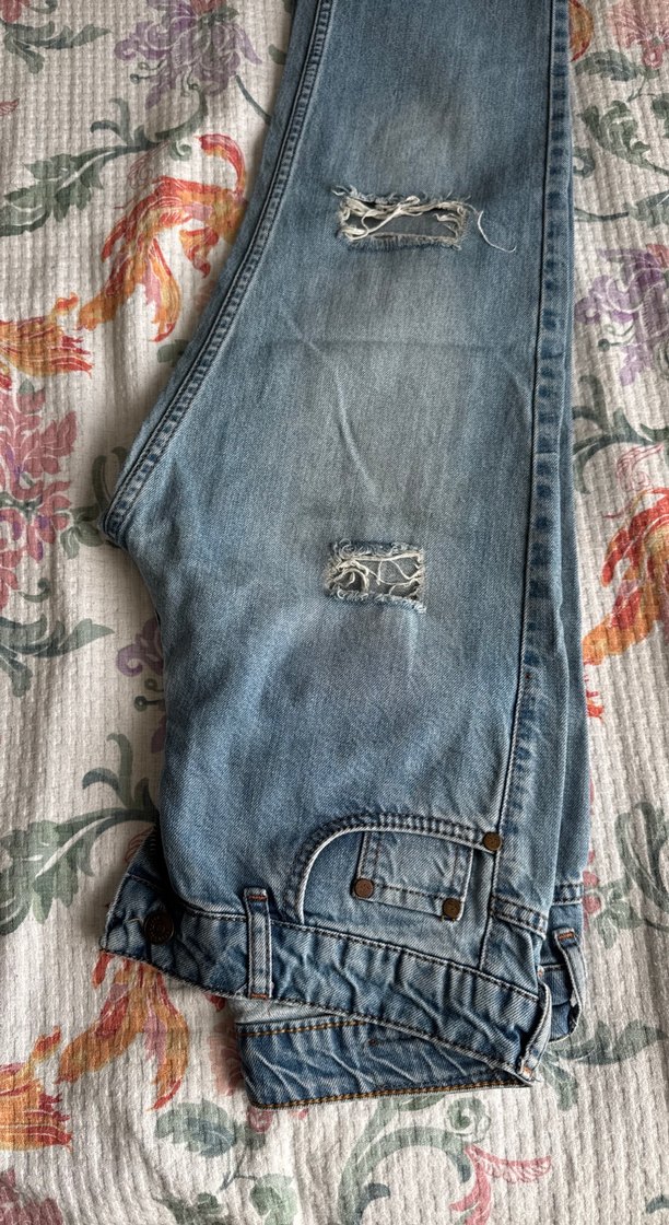 Düğmeli Yırtık Detaylı Kadın Kot Şort - Görsel 3