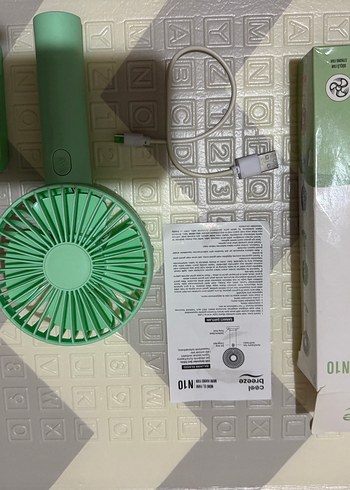Yeşil Mini USB Şarjlı El Vantilatörü - Görsel 2